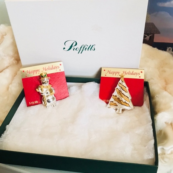 PROFFITS HAPPY HOLIDAY Christmas pin bundle 🎄 - Picture 1 of 8